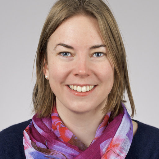  Dr. Naëmi Leo
